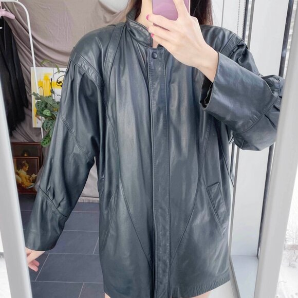 90s Boxy Dark Green Leather Jacket: Oversized Unisex Style - Picture 2 of 9